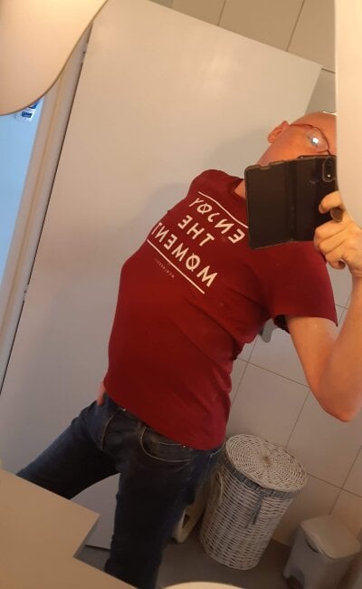 Pourlefun67@xh Live Cam and Statistics on UnifiedCams