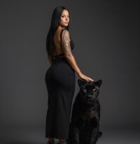 Model Elamesmamorena