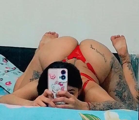 stripchat isabela_fooxx webcam profile pic via cam-performer.com