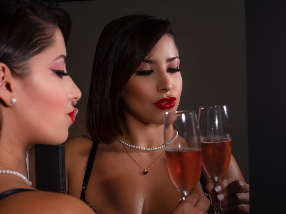 luvely from stripchat