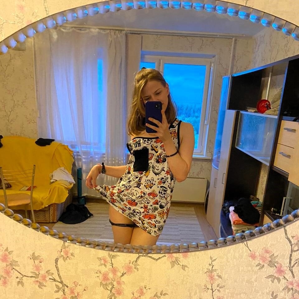 Live sex webcam photo for _LeeLoo_ #289340206