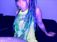 Chatroom XXX en direct de Little_Doll25