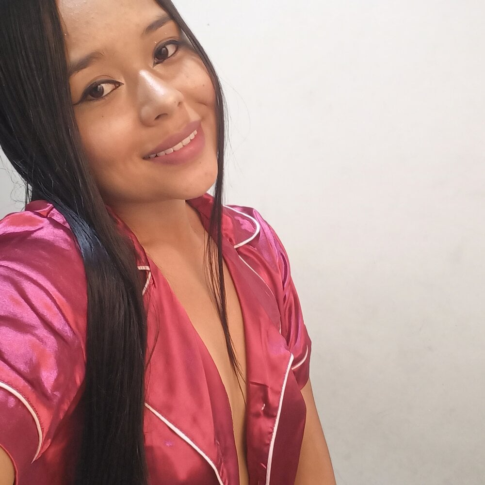 iluvcams.com exotica_lui livesex profile in tim-burtons-world cams