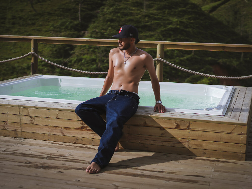 Live sex webcam photo for Jordan_Mikee #290055303