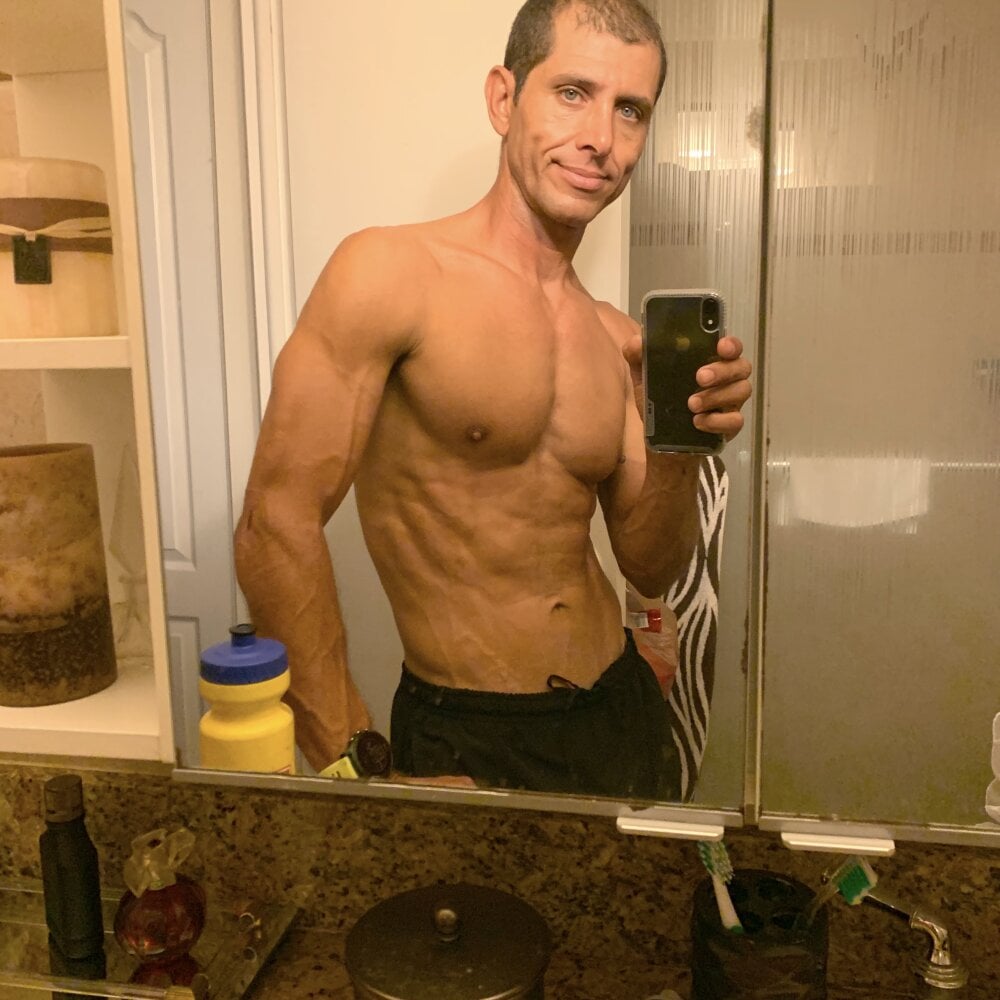 wil4u24ever from stripchat