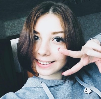 Elisejays Couple Shaven Free Cam Striptease