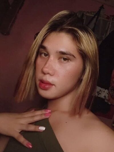 NaughtyCheska Avatar