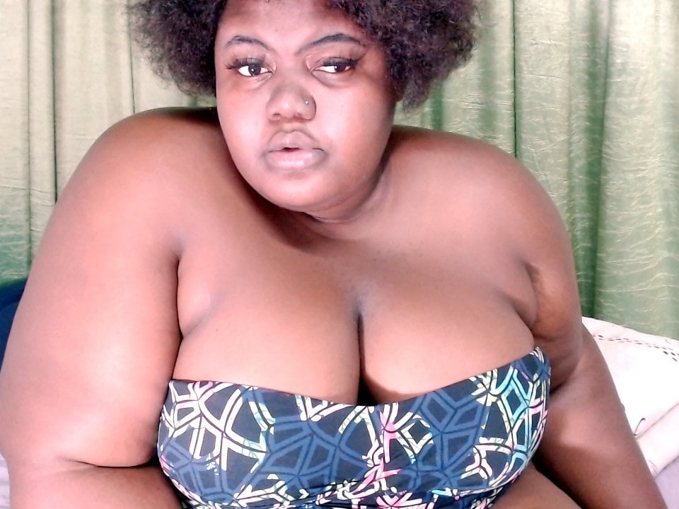 BbwEbonyQueen95 profile
