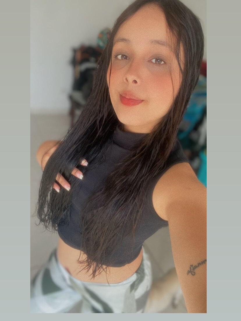 Watch NibbledKeel live on cam on StripChat