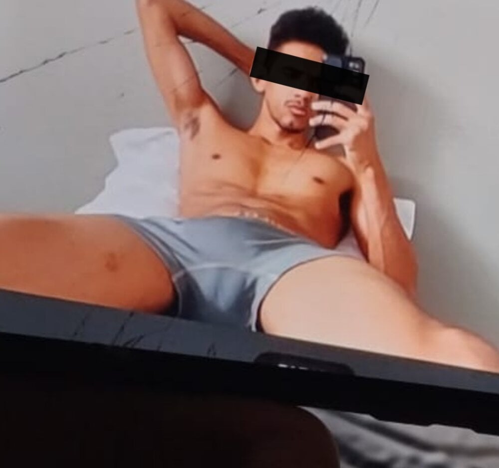 renzisantos from stripchat
