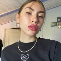 _Karollin_a's Offline XXX Chat