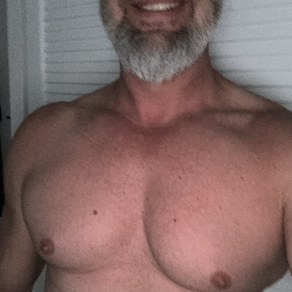 lockedhunk profile
