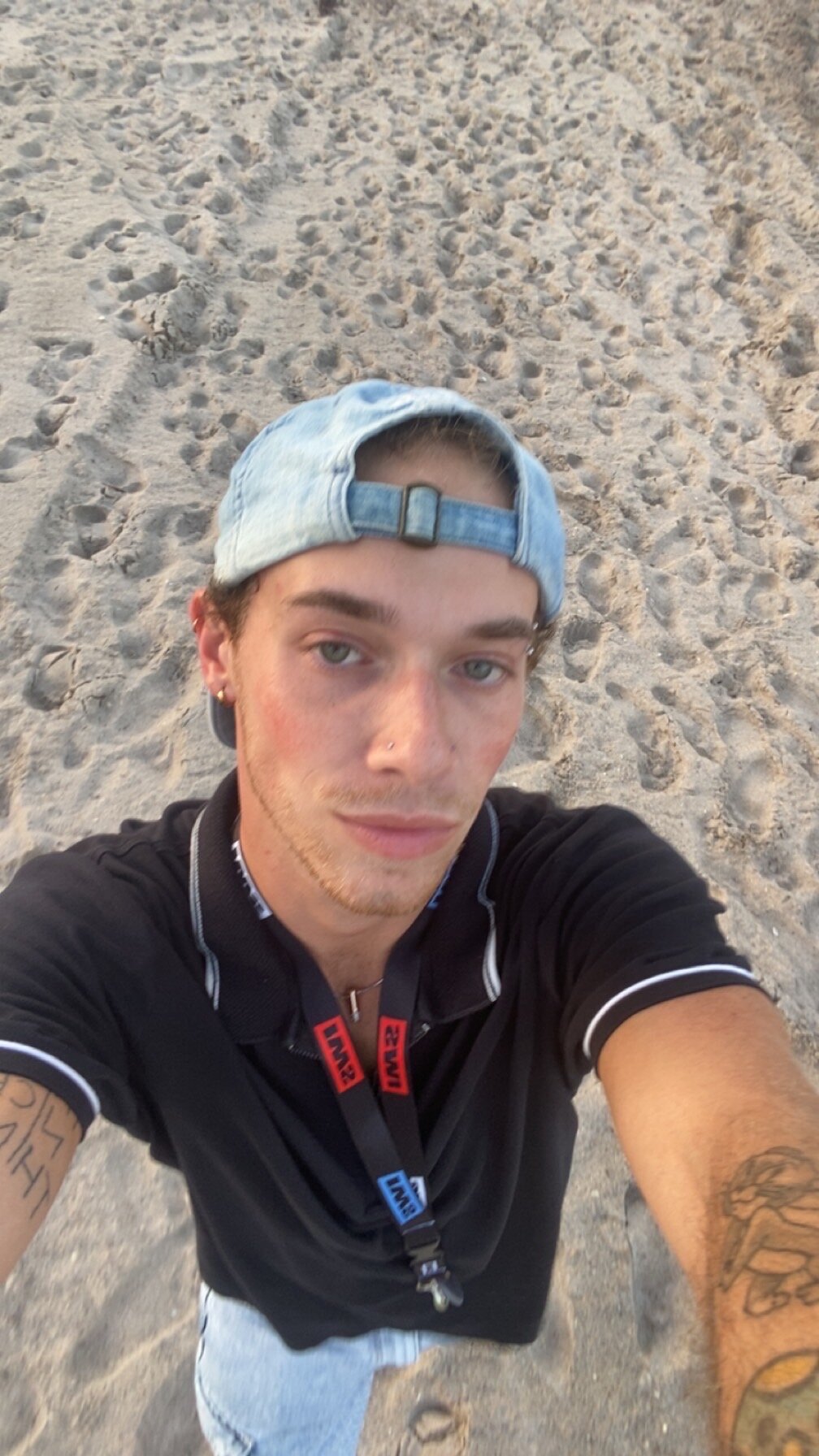 master_neon
