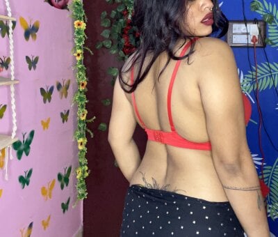 V-Hot-Sweti - handjob