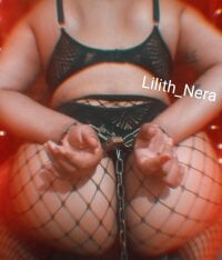 Lilith_Nera's Offline Chat Room