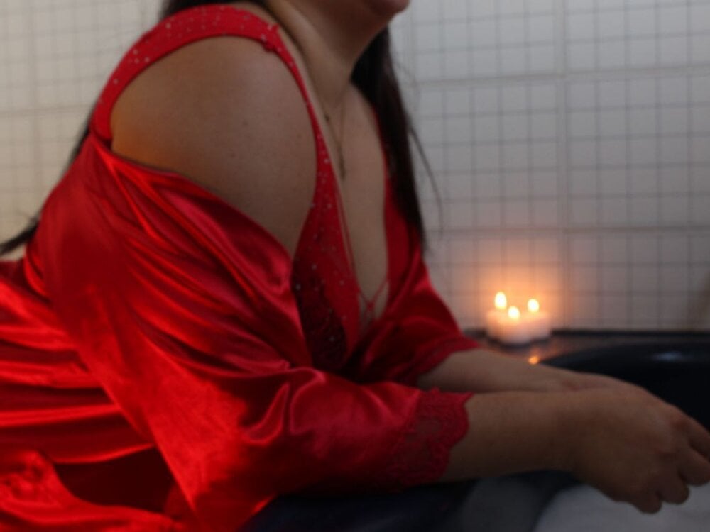 vauroraper from stripchat