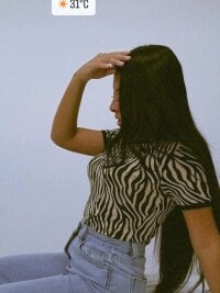 thaliia_gomez's Webcam Show
