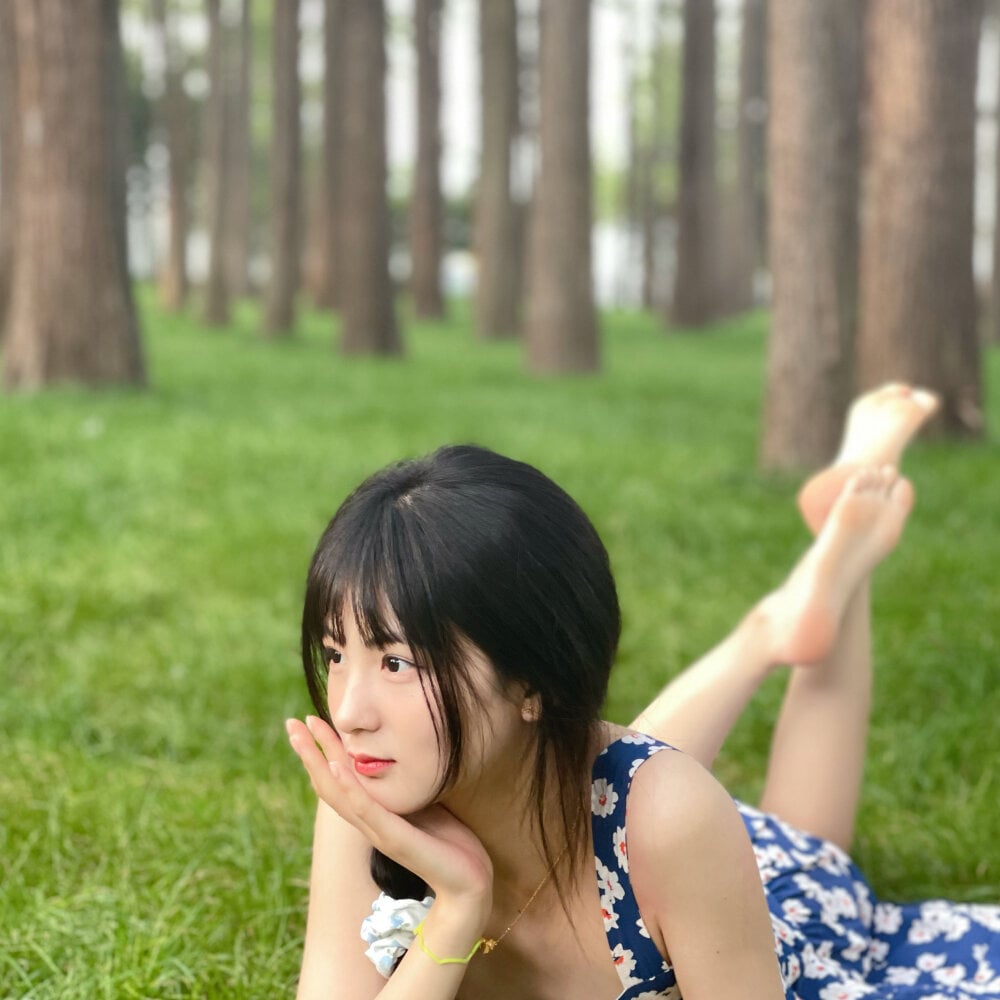 Mia-Tsuki- nude on cam A