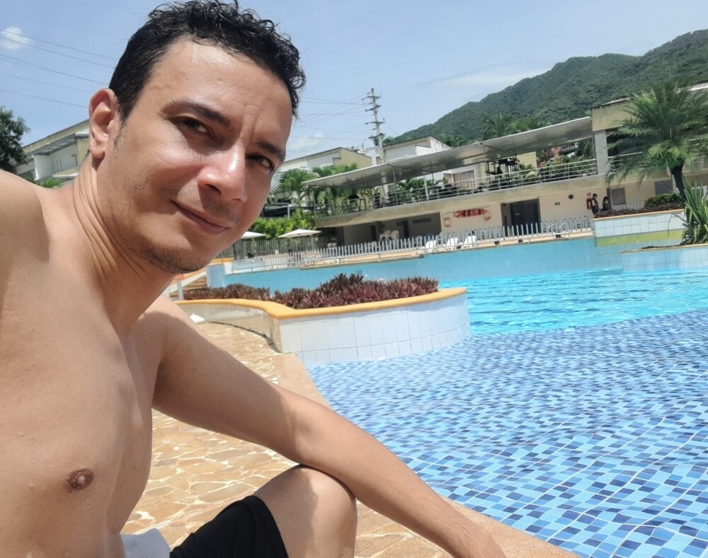 dirtydemmon_latin from stripchat