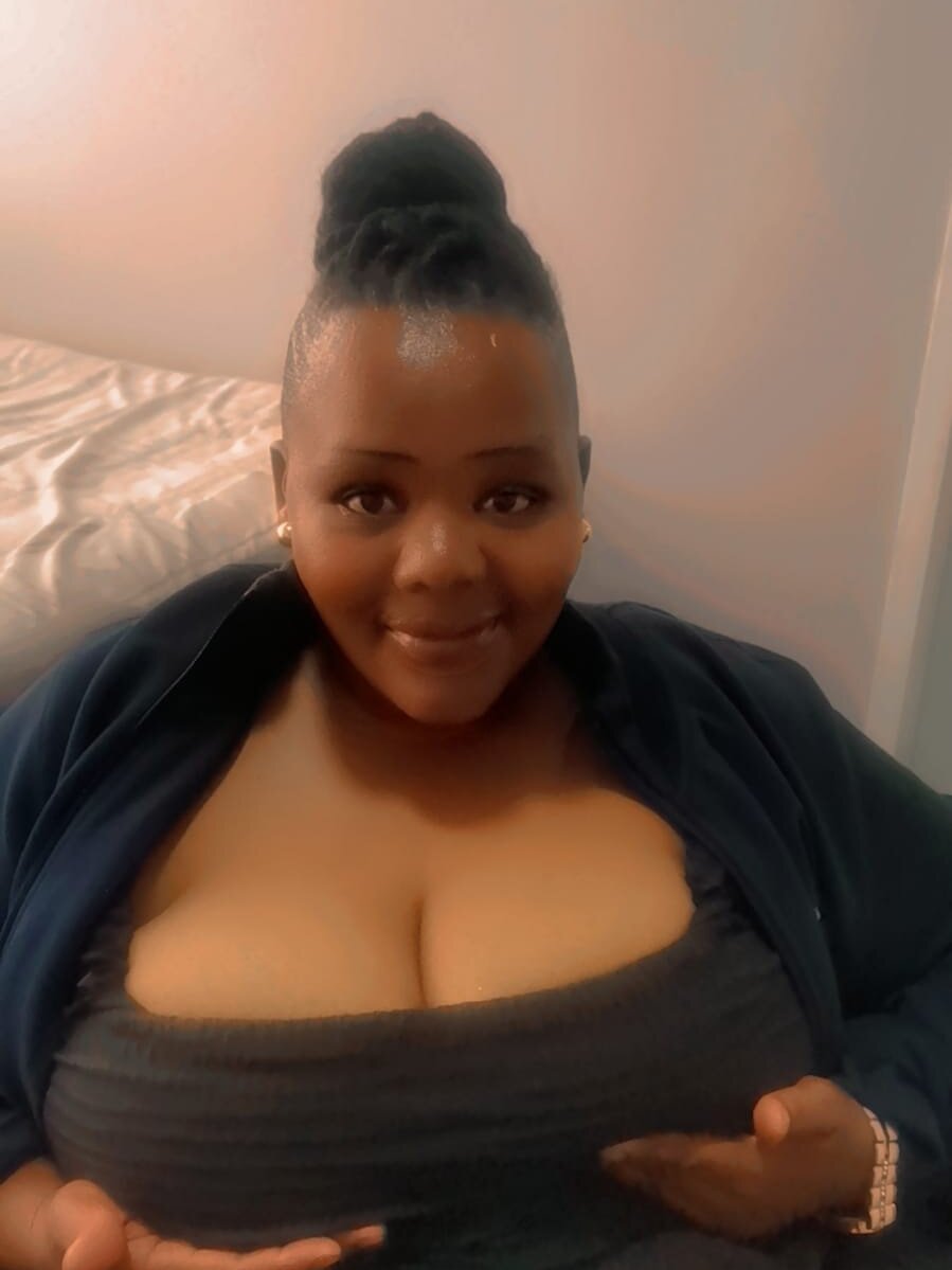 BigMelonsxxxxx's Offline XXX Chat