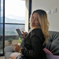sweetdalil's Offline Chat Room