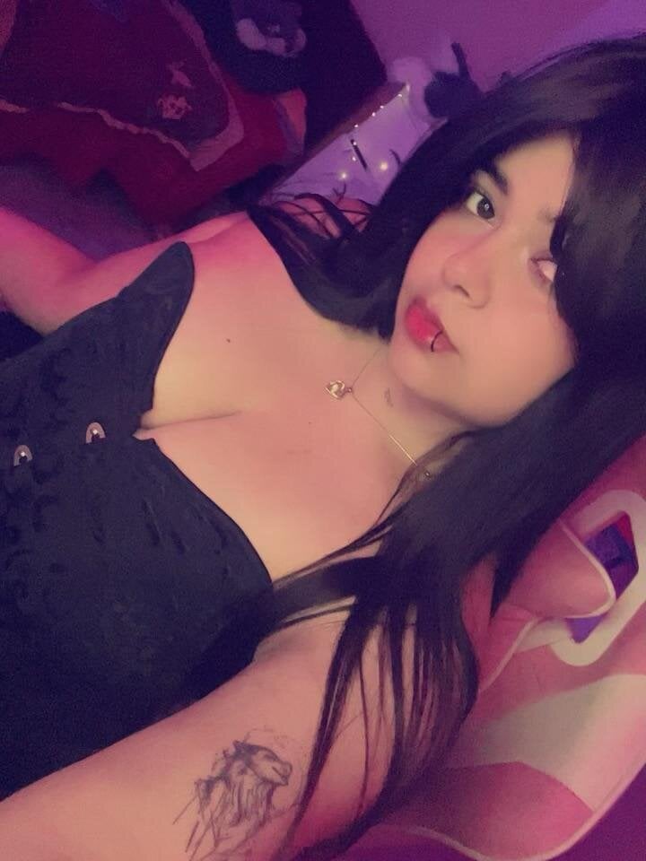 stripchat luu_hoot webcam profile pic via webcam-sexe.net