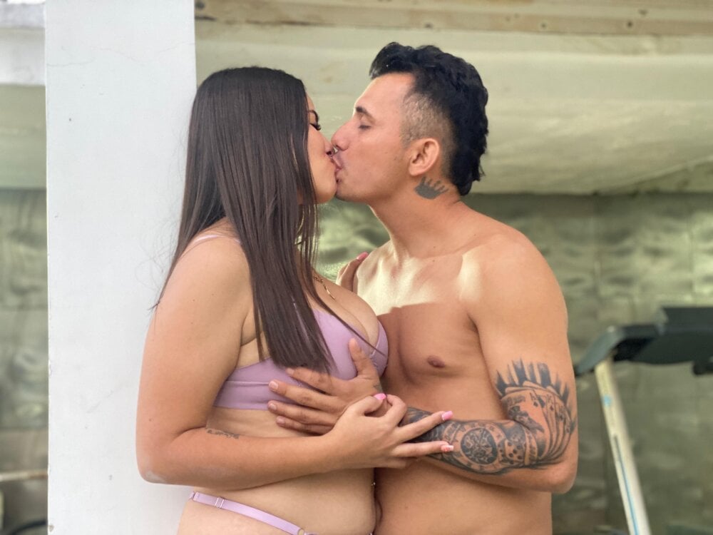 JolyneAndDune live cam model at StripChat
