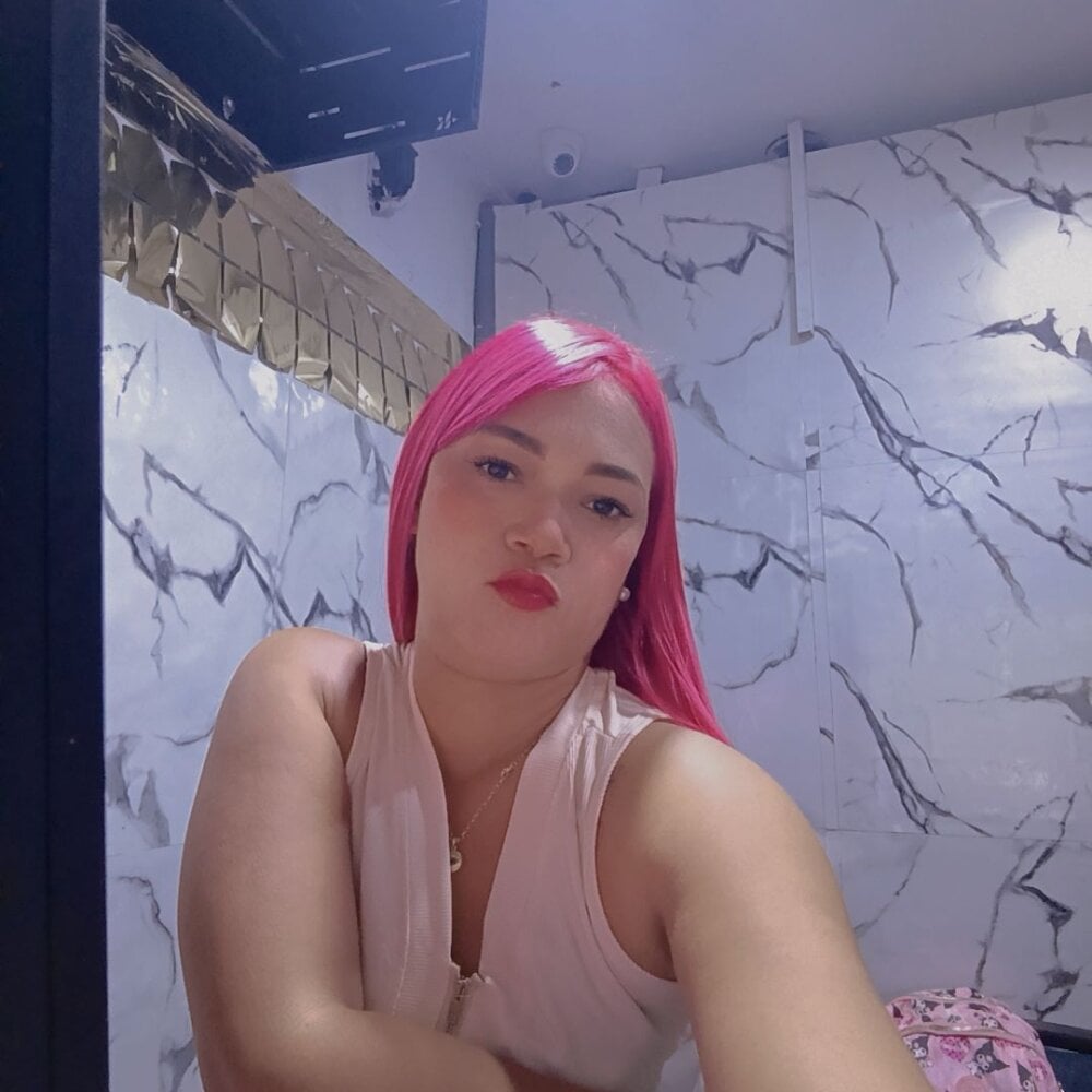 Rous_06's Offline XXX Chat