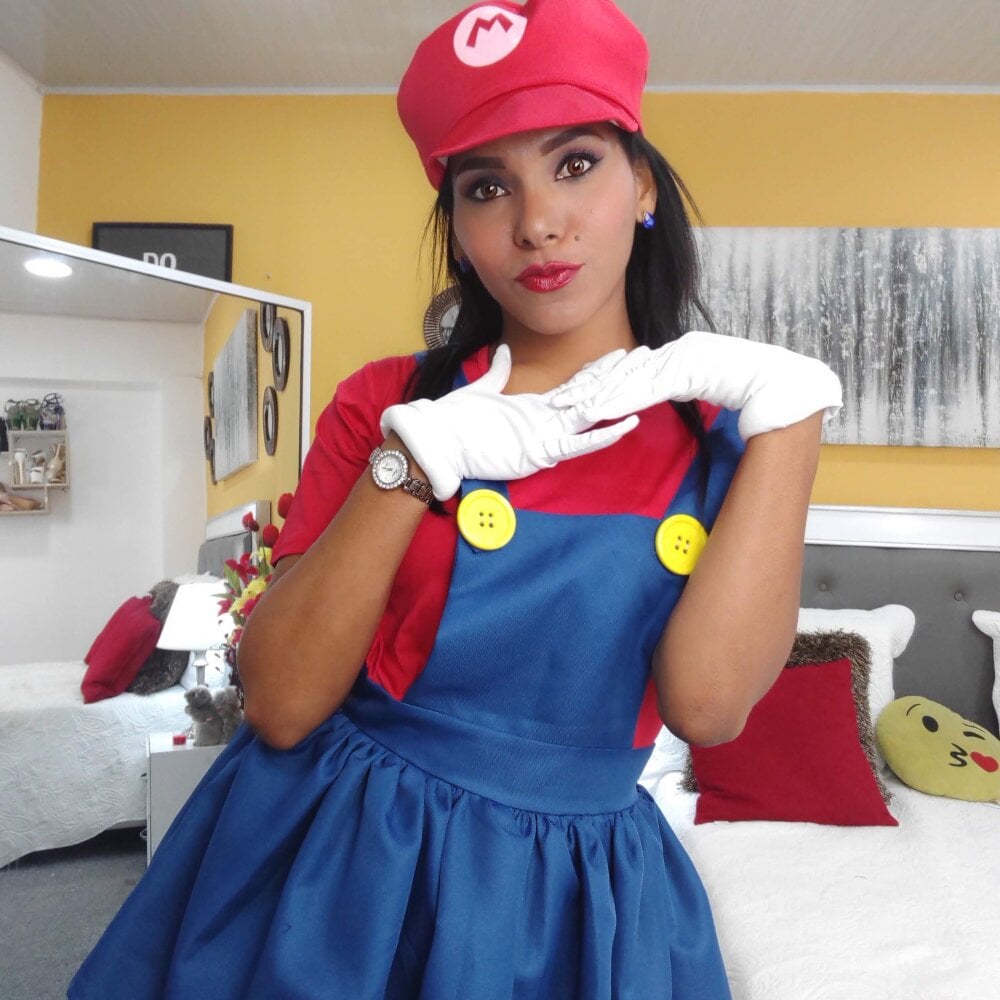 doll_loren from stripchat