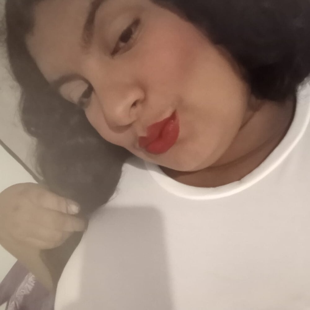 bestlivesexchat.com daripaola_sexlove livesex profile in ask-me-i-might-tell cams