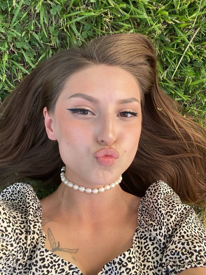 Watch RuxaShade live on cam on StripChat