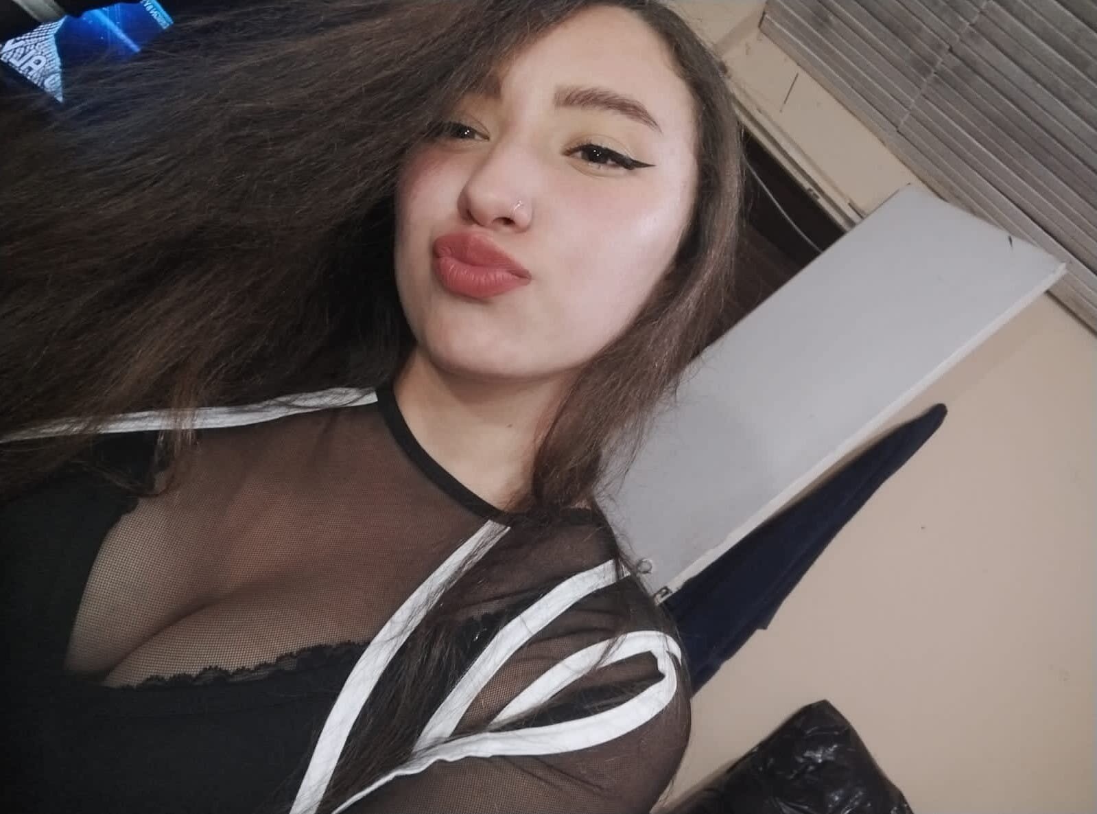 Queenrosse_m_