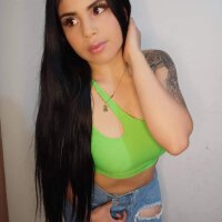 Alessia_King's Offline Chat Room