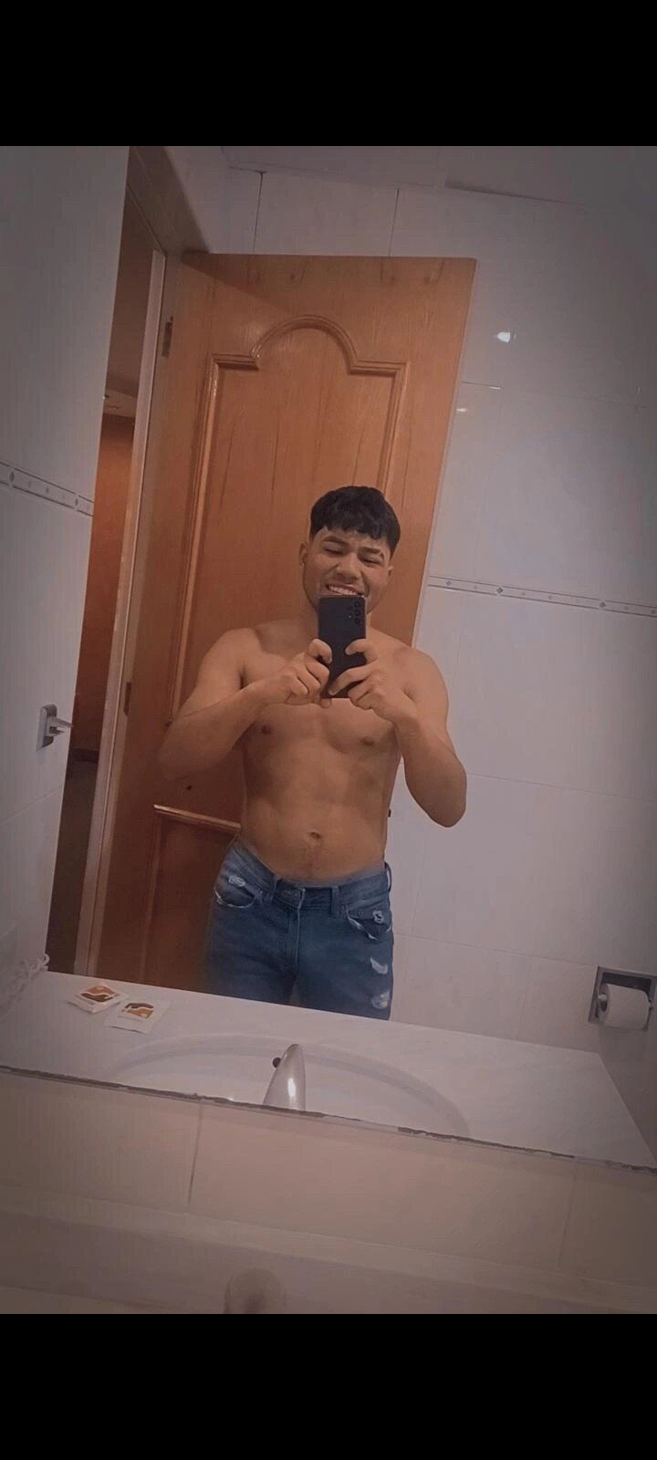 Latino_vnz2002
