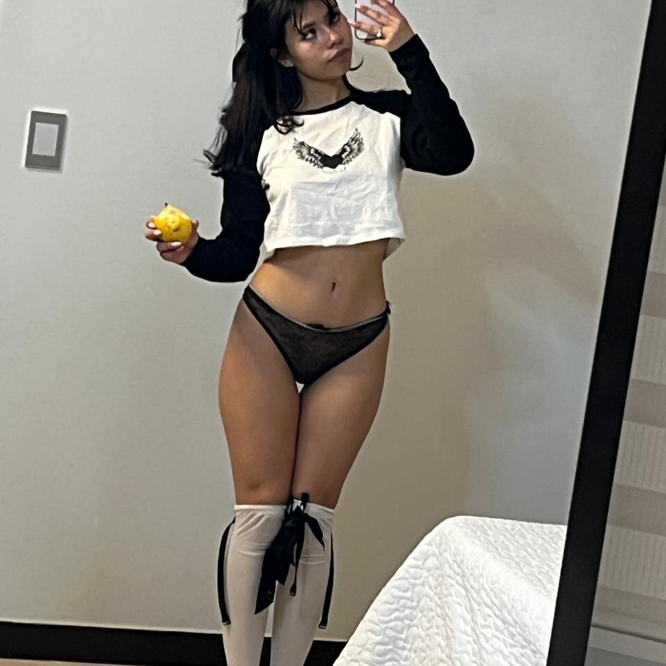 Live sex webcam photo for Angeliq_walker #289996794