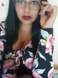 Adele_Reece অফলাইন চ্যাট রুম