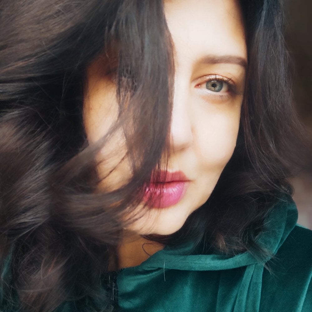 onaircams.com rosehille livesex profile in blue-eyes cams