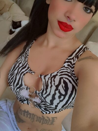 Liah_Marthina Female Colombianpetite Cam Nude