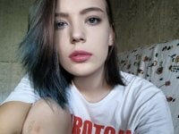 bloom_1's Offline XXX Chat