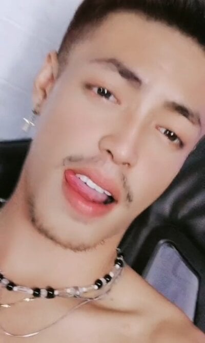 Asian_gregor Male Bigcocks Live Webcam Naked