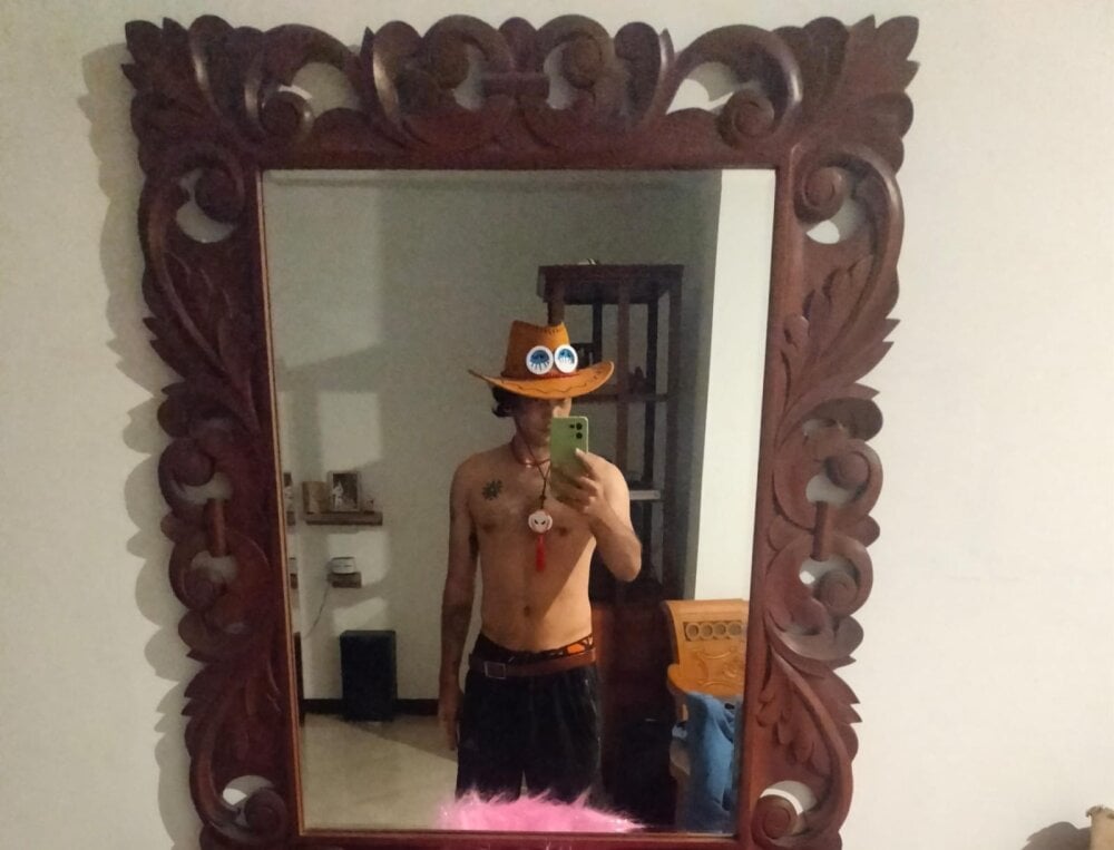 alexsandro6969 from stripchat