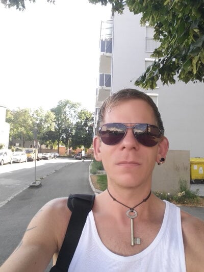 Nicegay1983