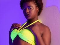 Layla_evaans' Offline Chat Room