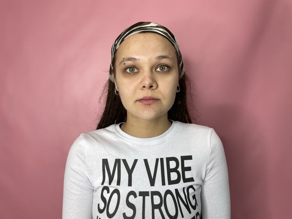 darceycothern webcam profile - Icelander