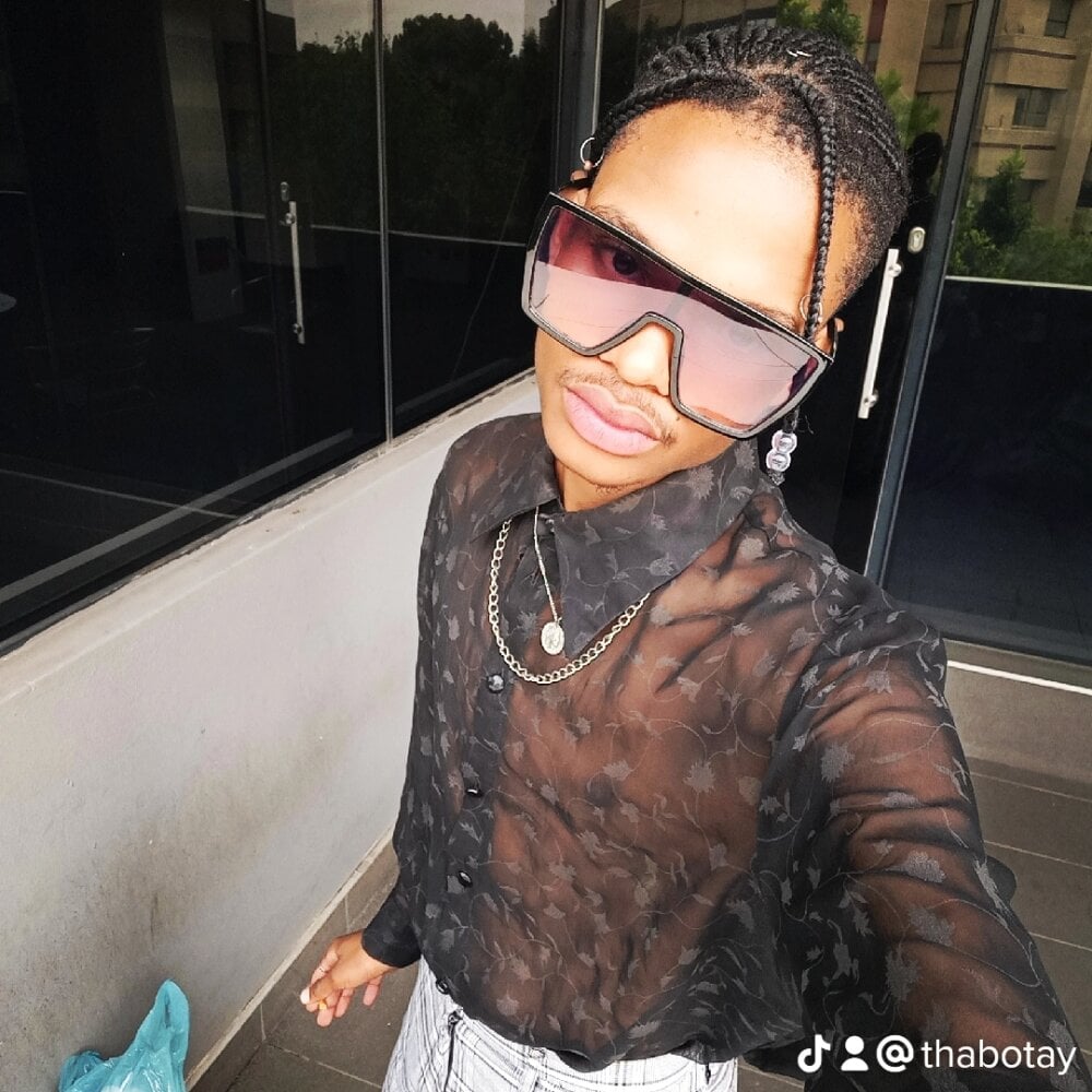 Godwintay offline XXX-chat