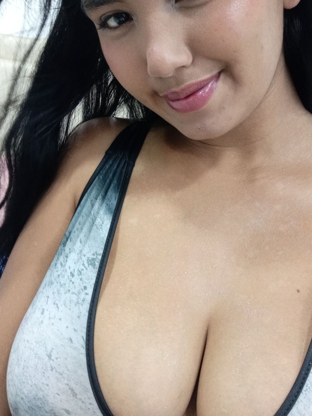 myliveeroticcams.com julianamonsalve livesex profile in large-tits cams