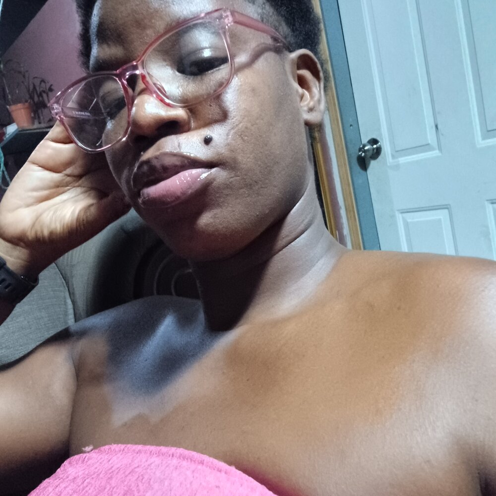 Solange1995Lino's Offline XXX Chat