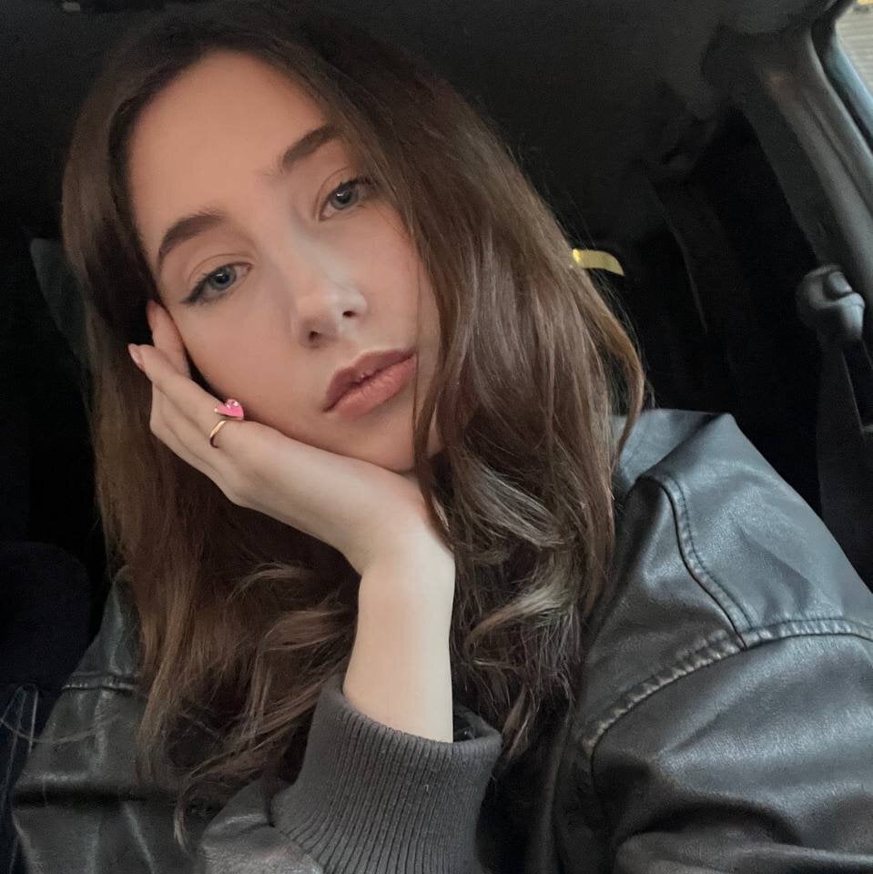 LesleyEnedh's Offline XXX Chat