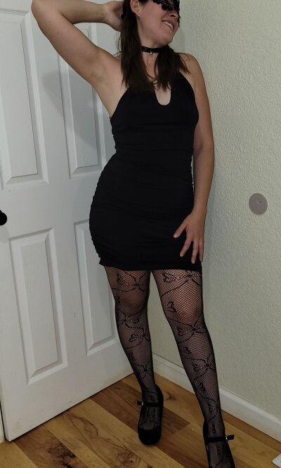 Gatitadenochedamadedia Live Cam on StripChat