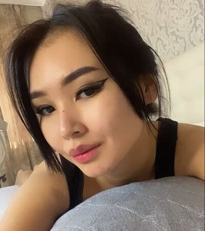 Michi_mo17 Stripchat Webcam Model - Profile & Free Live Sex Show ...